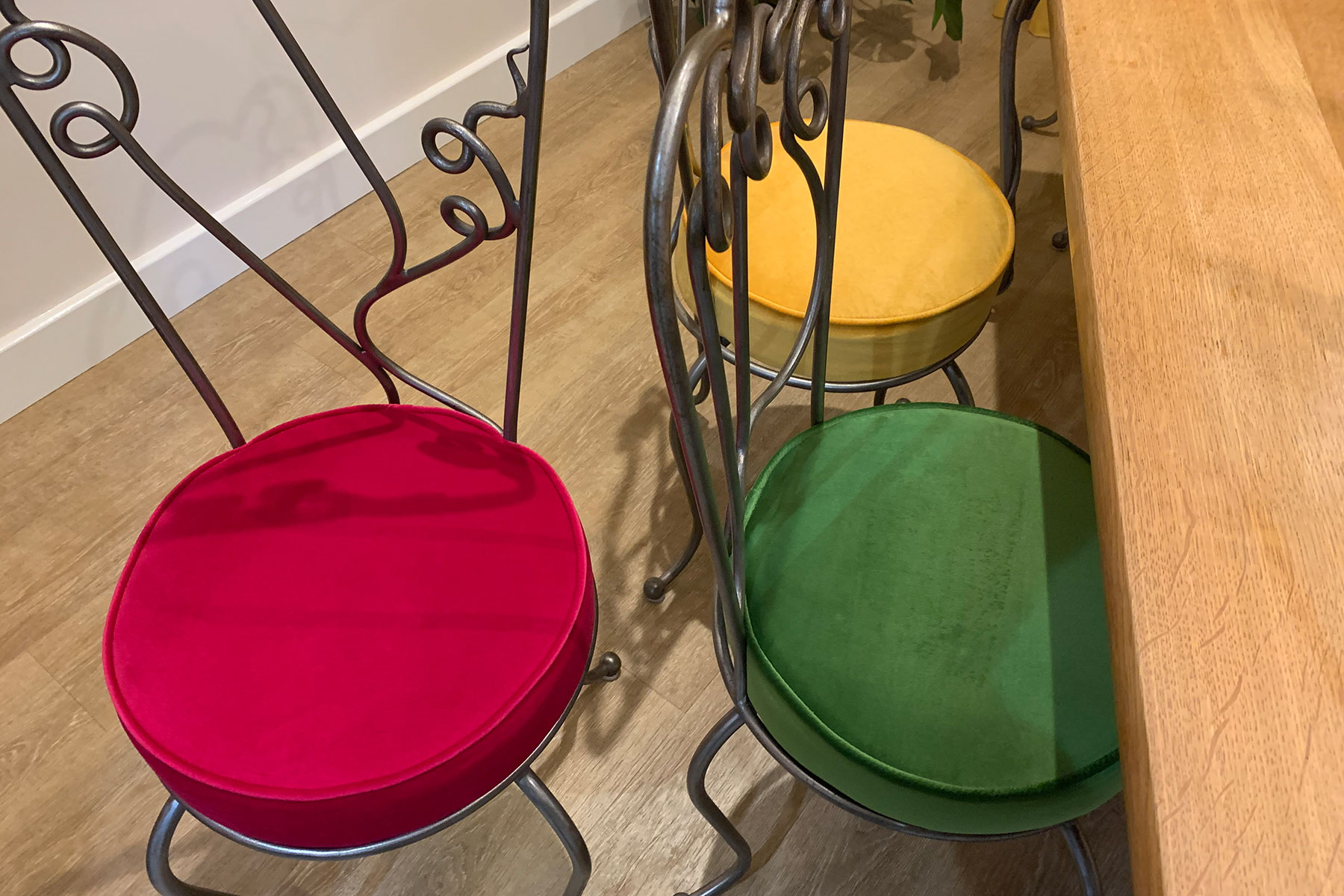 Sue-Cardy-Coloured-Chairs