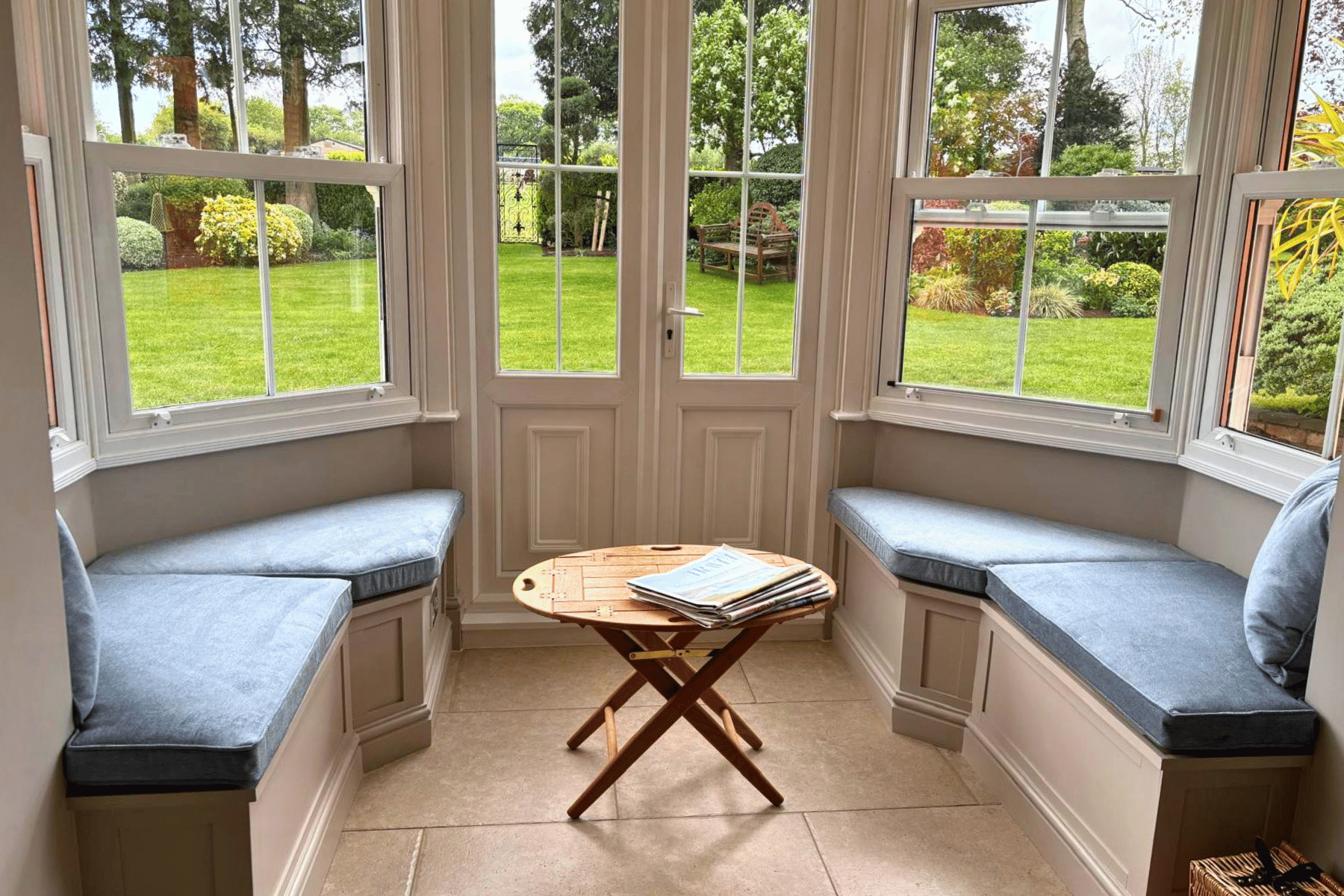 Sue Cardy Bravo Porcelain Window Seats (2)
